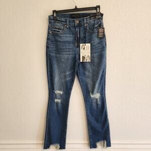 Kendall + Kylie Women's‎ size 3/26 The Relaxed Skinny Distressed Jeans NWT